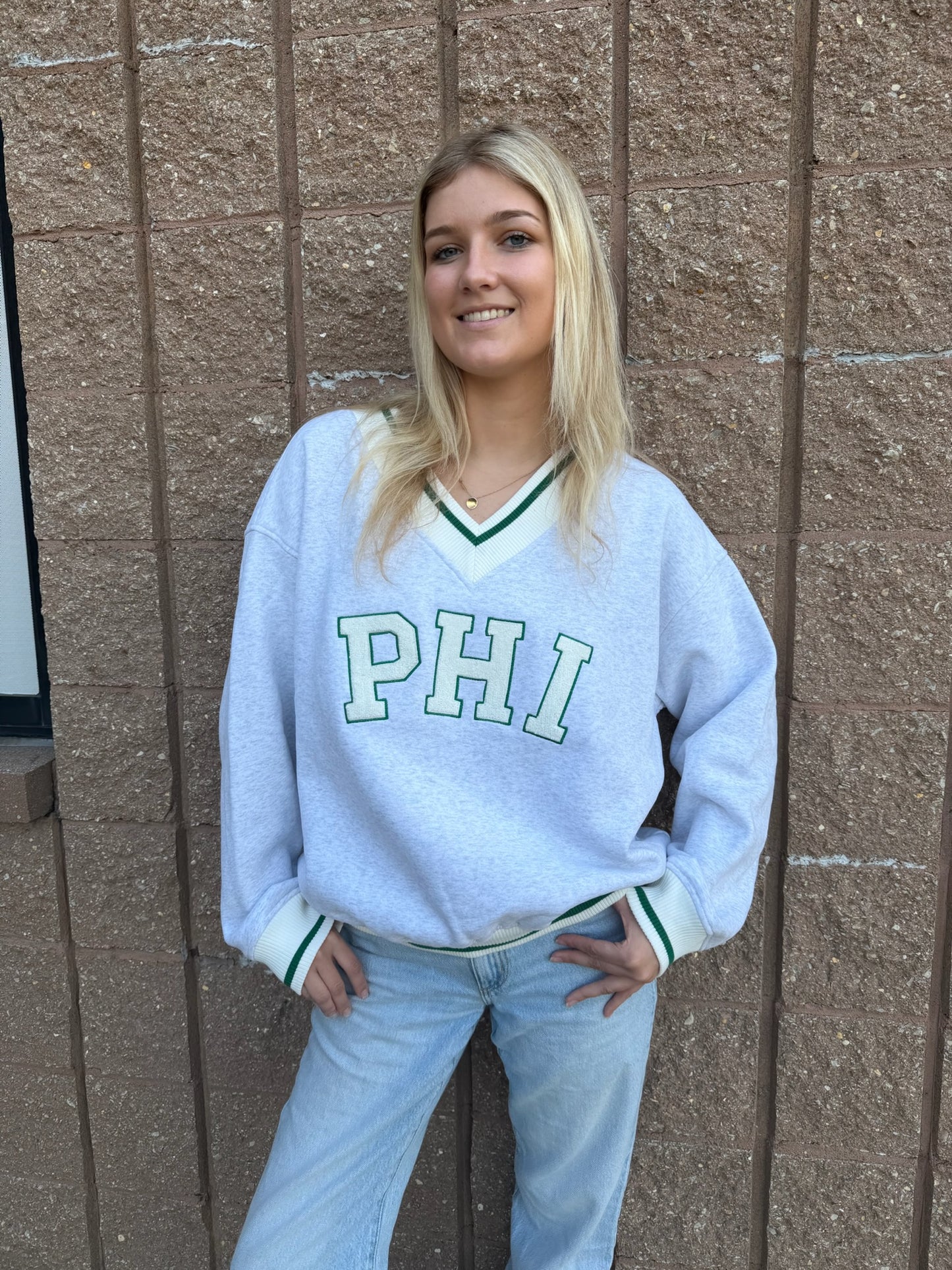 PHI Vneck-green